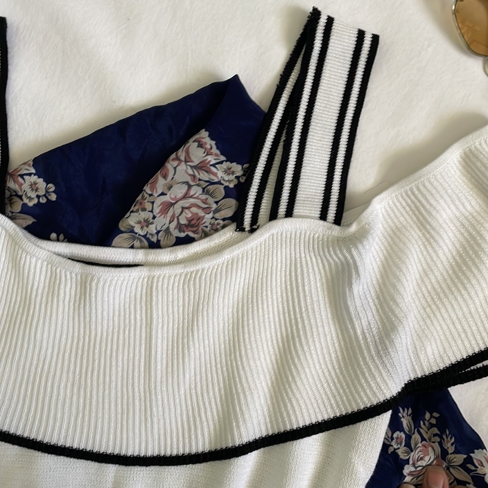 Banana Republic Knit Tank Top - Picture 2 of 11
